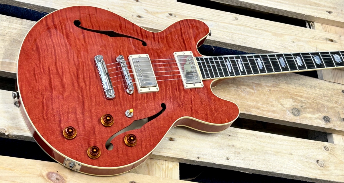 6041 Collings i35LC used 2021 faded cherry Guitars4You